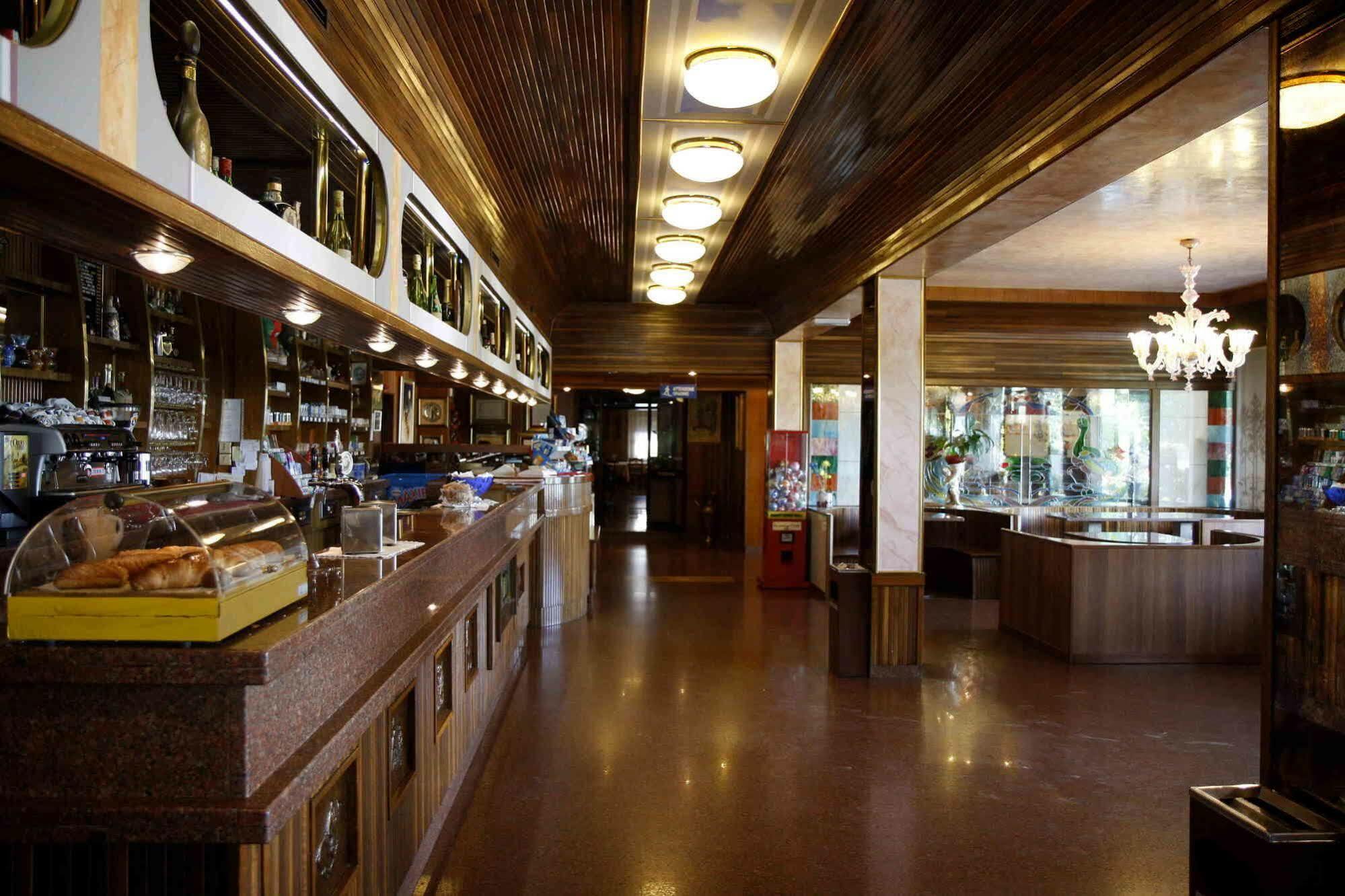 Hotel Bracco Loreggia Exterior photo